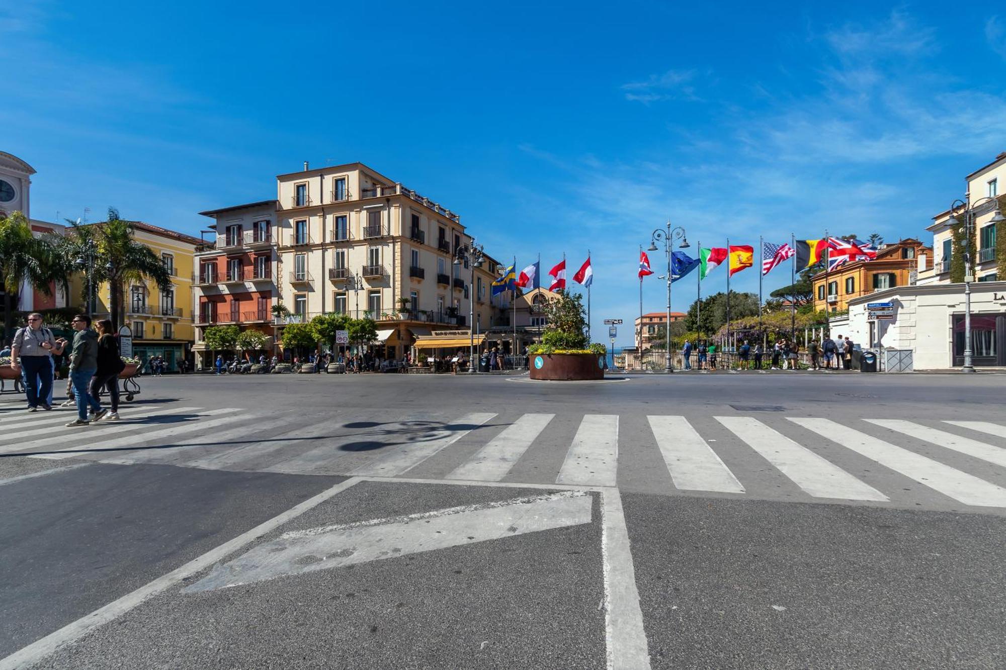 Lovelia: Sorrento Square Lovely Suite Dış mekan fotoğraf